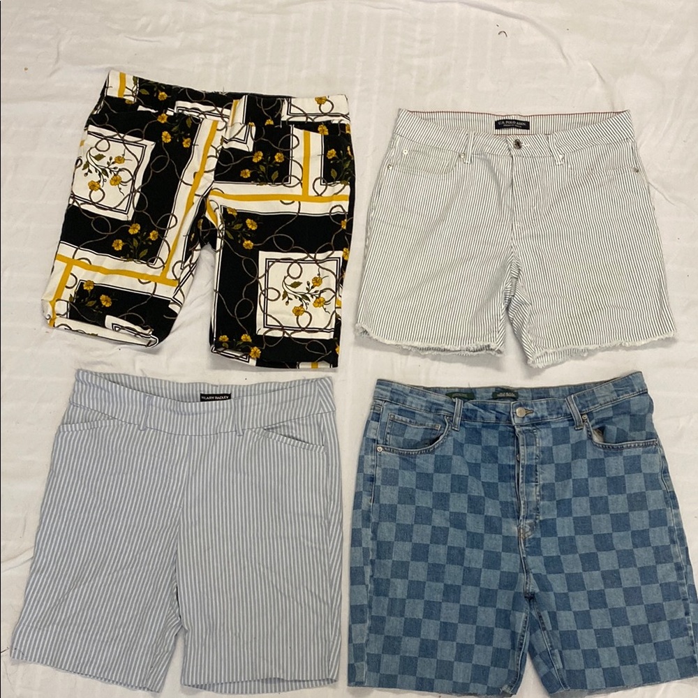 Black and White Jean Shorts Classic Casual Style